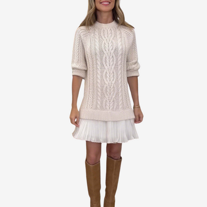 Amelie: De gebreide jurk die comfort en elegantie combineert