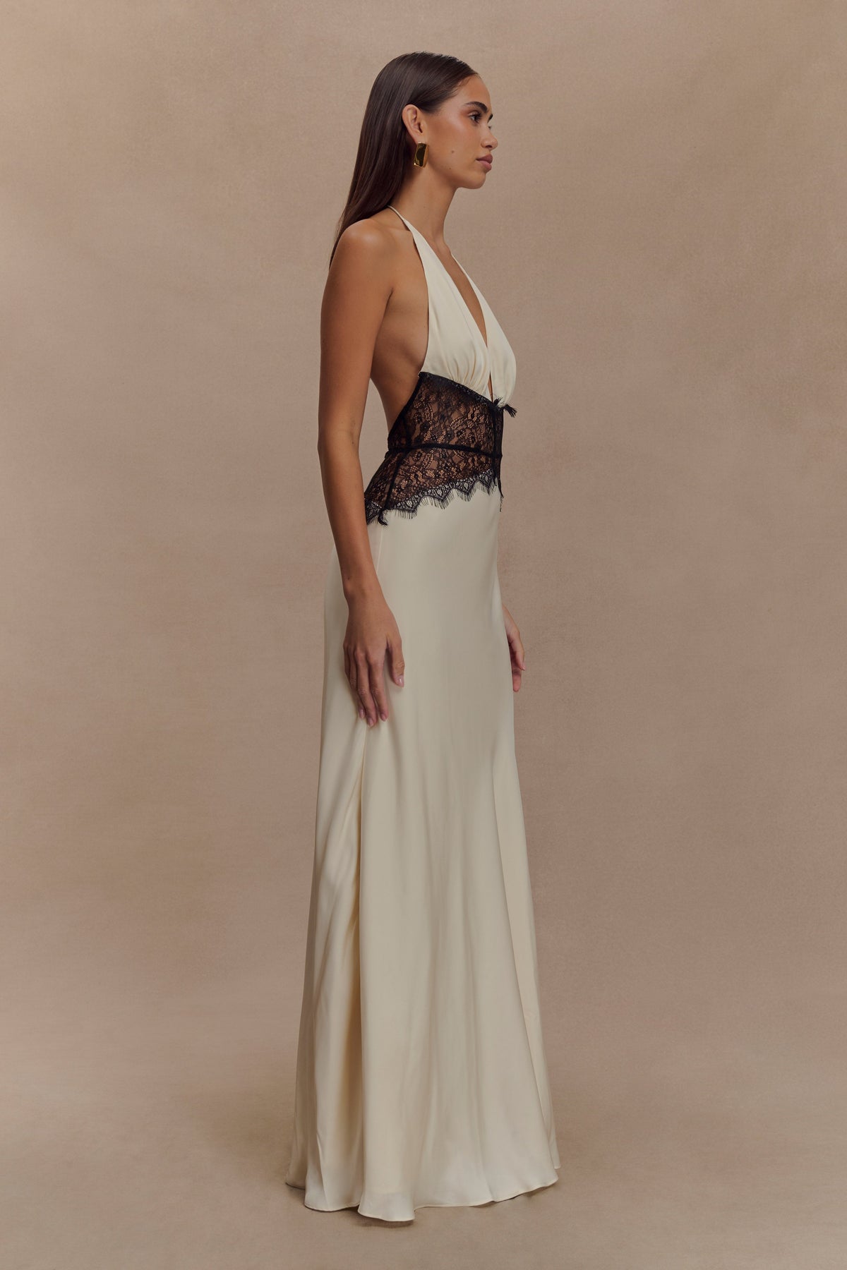 ZAFIRA™ – Moda elegante y atractiva