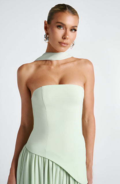 Vestido largo elegante en contraste Lunaria™