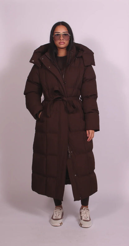 Vellura™ – Cappotto Lungo Invernale Imbottito con Cintura
