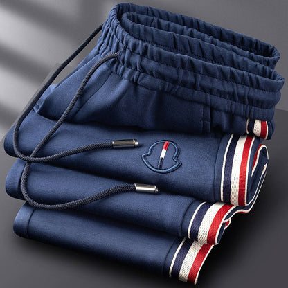 Novus | El joggingpak para un look deportivo y de malla
