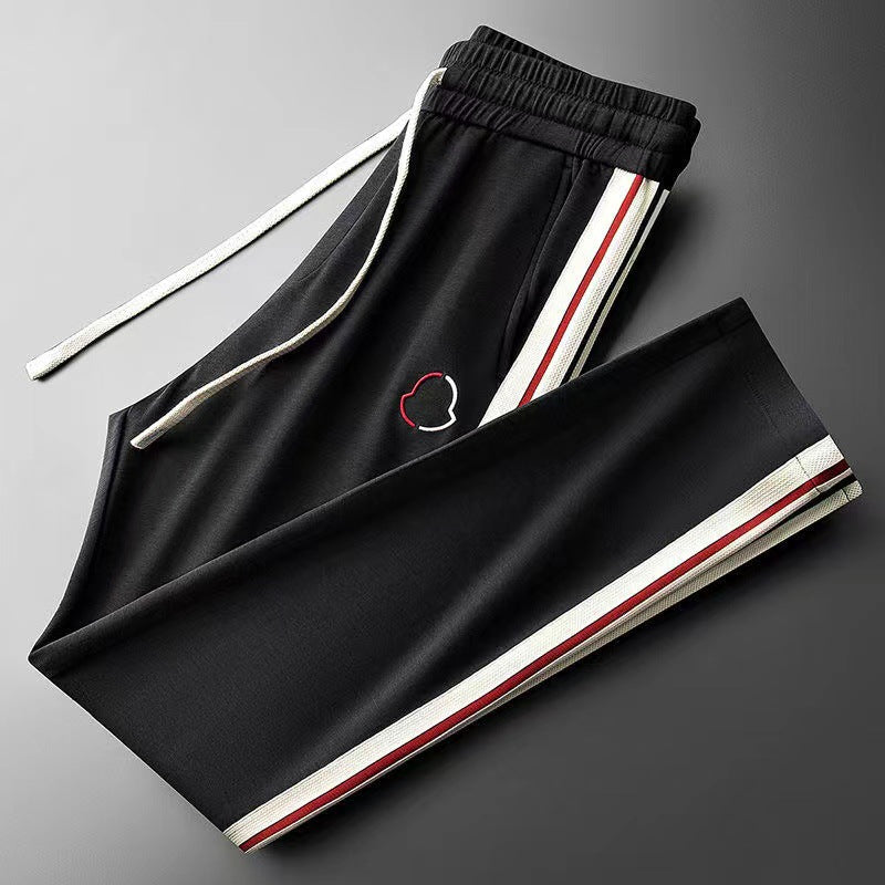 Novus | El joggingpak para un look deportivo y de malla