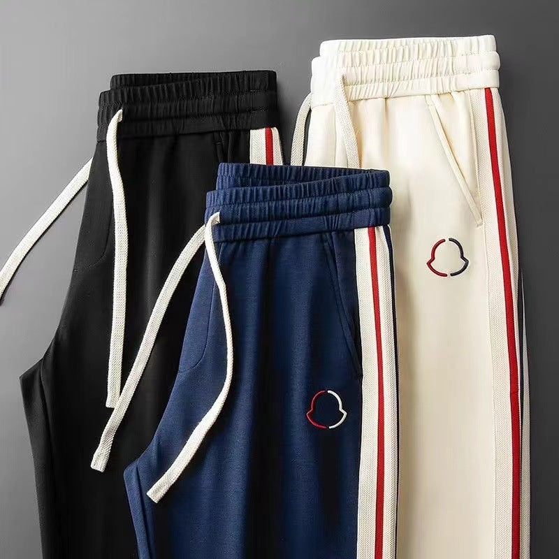 Novus | El joggingpak para un look deportivo y de malla