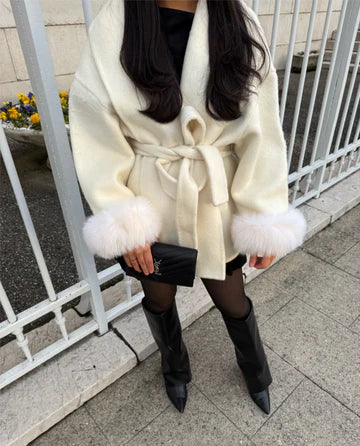 Velmora™ Cappotto Elegante con Polsini in Eco-Pelliccia Rimovibili